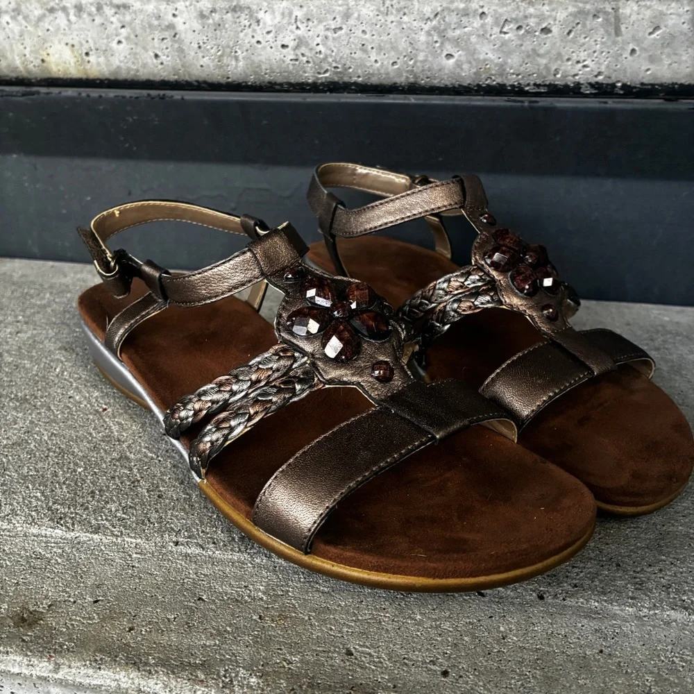 Easy Spirit Eshattie bronze metallic Rhinestone Embellished t-strap flat Sandals